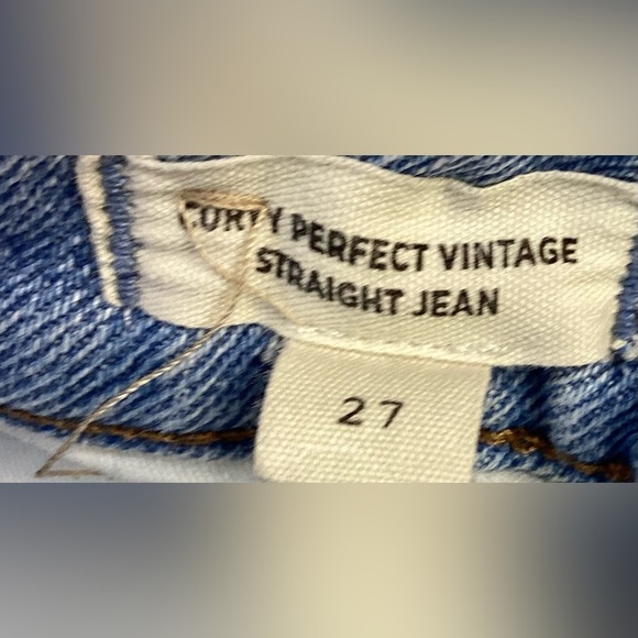 Madewell jeans, curvy, 11” high waisted, straight leg, light wash, 27 waist - Picture 10 of 11